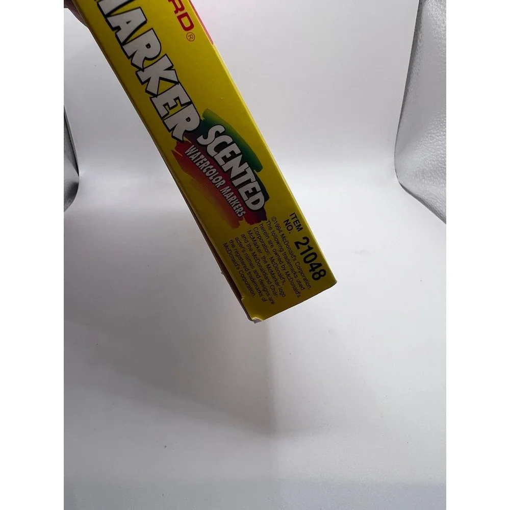 McDonald's McMarker Set Of 8 Scented Watercolor Markers W Holder 1994 NOS (2)
